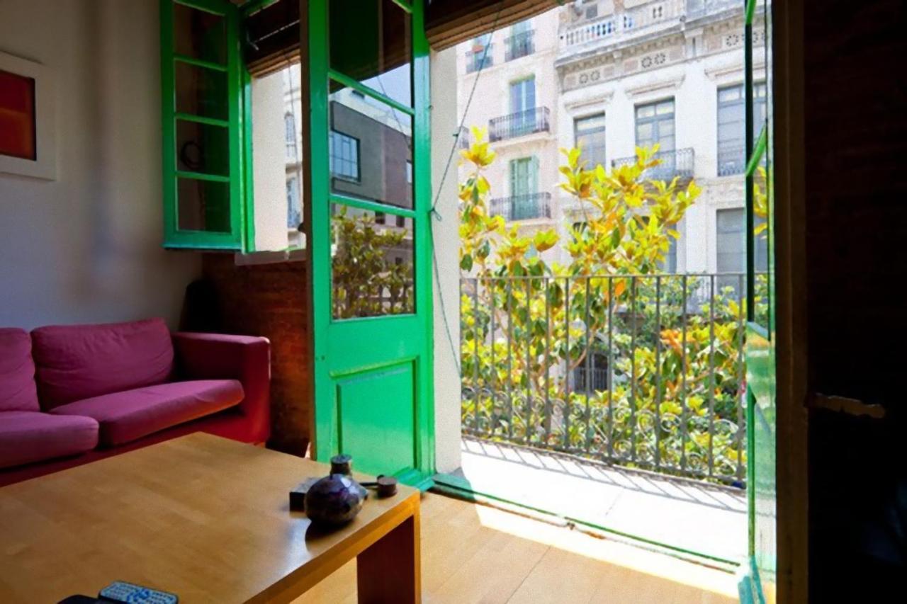 La Casa De Laura Nisia B&B Barcelona Buitenkant foto
